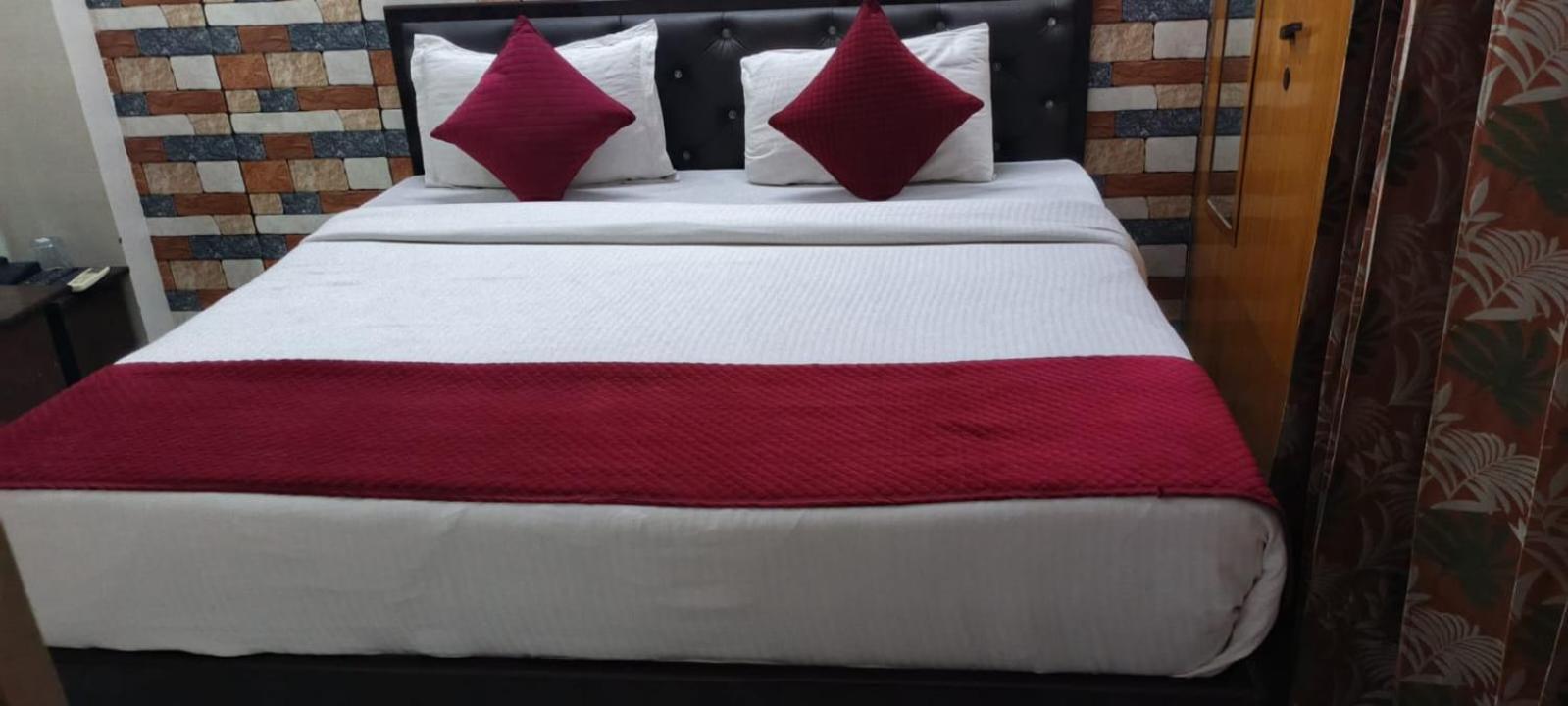 Ravi Br Group 3 Star Guest house Jaipur